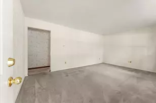 211 S Main St, Argenta, IL 62501 - Photo 6