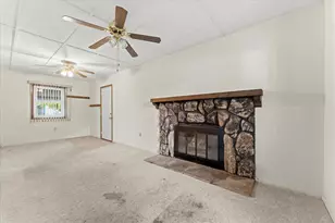 211 S Main St, Argenta, IL 62501 - Photo 16