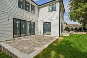 4601 Wilson Ave, Downers Grove, IL 60515 - Photo 10