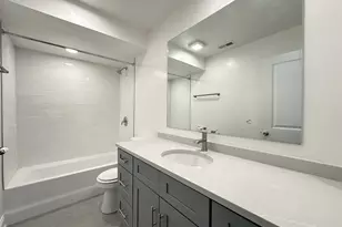 1224 W Rosemont Ave, Chicago, IL 60660 - Photo 18