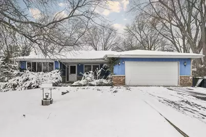1326 Summit Drive, Schaumburg, IL 60193 - Photo 1