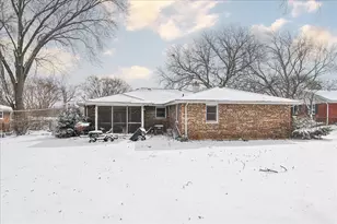 1326 Summit Dr, Schaumburg, IL 60193 - Photo 26