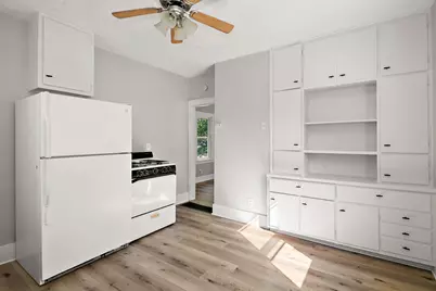 1179 S 4th Avenue, Kankakee, IL 60901 - Photo 8