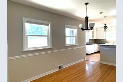 704 E 9th Street, Lockport, IL 60441 - Photo 10