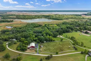 7830 N Pillow Hill Rd, Spring Grove, IL 60081 - Photo 4