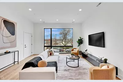 1615 W 13 Street #301, Chicago, IL 60608 - Photo 2