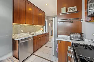 5000 N Marine Dr, Chicago, IL 60640 - Photo 8