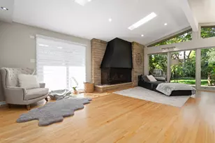 244 N Jackson Rd, Clarendon Hills, IL 60514 - Photo 4