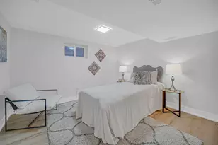 5349 N Meade Ave, Chicago, IL 60630 - Photo 16