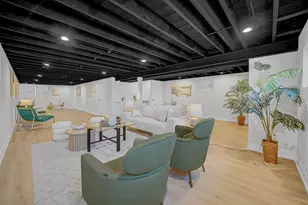 5349 N Meade Ave, Chicago, IL 60630 - Photo 20