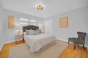 5349 N Meade Ave, Chicago, IL 60630 - Photo 10