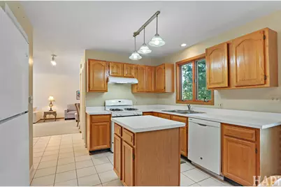 31 Troy Street, Fox Lake, IL 60020 - Photo 6