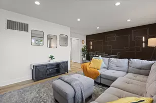 7125 Simpson St, Morton Grove, IL 60053 - Photo 6