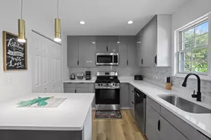 7125 Simpson St, Morton Grove, IL 60053 - Photo 10