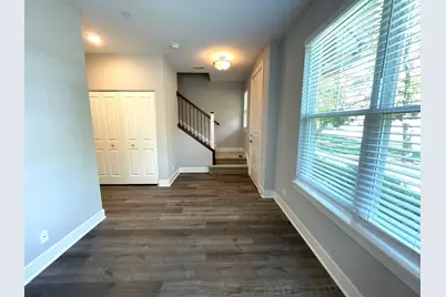 613 Broadway Street, Libertyville, IL 60048 - Photo 2