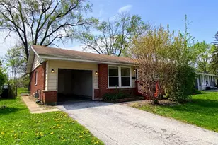 3317 Woodworth Pl, Hazel Crest, IL 60429 - Photo 2