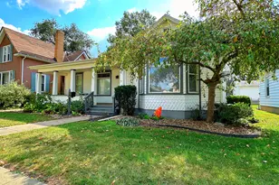 107 W Larue St, Streator, IL 61364 - Photo 2