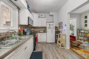 1023 S Claremont St, Chicago, IL 60612 - Photo 8