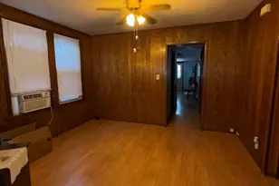 8732 S Buffalo Ave, Chicago, IL 60617 - Photo 4