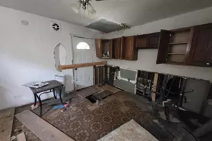 189 W 156th Pl, Harvey, IL 60426 - Photo 2