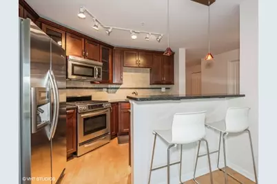1228 Emerson Street #304, Evanston, IL 60201 - Photo 4