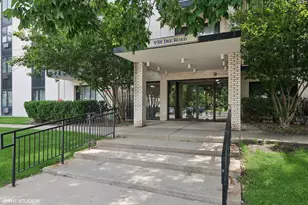 9701 N Dee Rd, Niles, IL 60714 - Photo 2