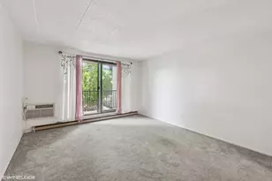 9701 N Dee Rd, Niles, IL 60714 - Photo 8