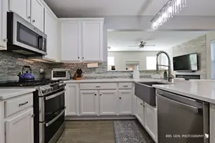 2800 Sweet Clover Way, Wauconda, IL 60084 - Photo 12