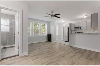 1521 W Sherwin Avenue #501, Chicago, IL 60626 - Photo 2