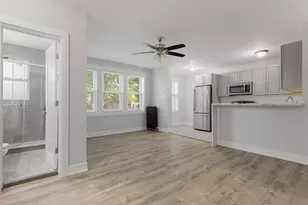 1521 W Sherwin Ave, Chicago, IL 60626 - Photo 2