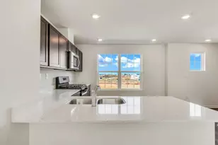 436 Lakeshore Ct, Saint Charles, IL 60174 - Photo 4