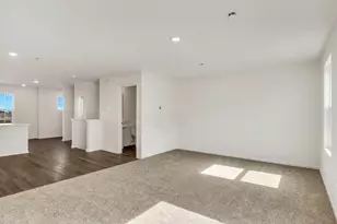 436 Lakeshore Ct, Saint Charles, IL 60174 - Photo 8