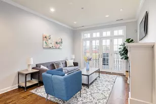 1718 N Clybourn Ave, Chicago, IL 60614 - Photo 2