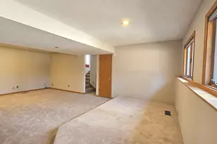 1914 Woodfield Rd, Champaign, IL 61822 - Photo 44