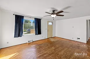 301 Donovan St, Beaverville, IL 60912 - Photo 6