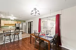 1407 Kenwood Rd, Champaign, IL 61821 - Photo 10