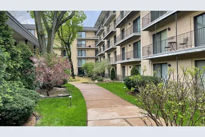 6221 N Niagara Avenue #401, Chicago, IL 60631 - Photo 2