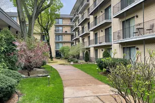 6221 N Niagara Ave, Chicago, IL 60631 - Photo 2