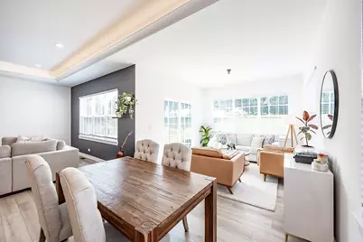 136 Valencia Parkway, Gilberts, IL 60136 - Photo 8