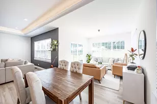 136 Valencia Pkwy, Gilberts, IL 60136 - Photo 8