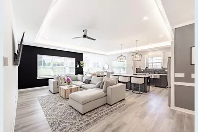 136 Valencia Parkway, Gilberts, IL 60136 - Photo 14