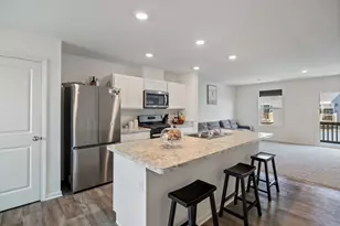 1127 Briar Gln Ct, Hampshire, IL 60140 - Photo 6