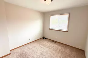 1204 E 154th St, South Holland, IL 60473 - Photo 8