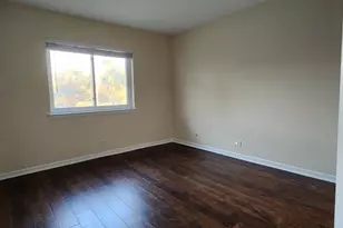 9461 Bay Colony Dr, Des Plaines, IL 60016 - Photo 12