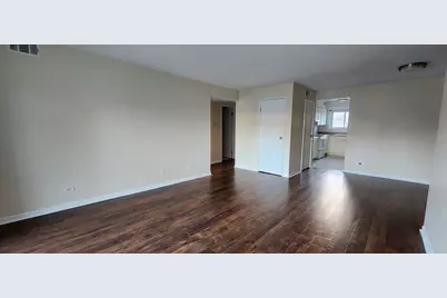 9461 Bay Colony Drive #2S, Des Plaines, IL 60016 - Photo 8