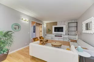 420 Ford Ln, Bartlett, IL 60103 - Photo 8