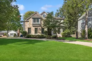 580 Greenwood Rd, Northbrook, IL 60062 - Photo 2