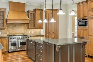 580 Greenwood Rd, Northbrook, IL 60062 - Photo 8