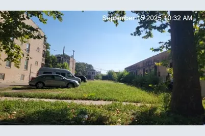 6049 S Saint Lawrence Avenue, Chicago, IL 60637 - Photo 1