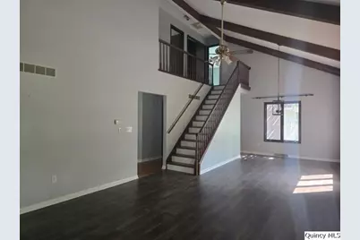 1797 E County Rd 1540 N, Carthage, IL 62321 - Photo 10